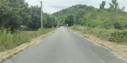 Alba, in corso l’asfaltatura della strada ampliata in frazione San Rocco Seno d’Elvio Alba, in corso l’asfaltatura della strada ampliata in frazione San Rocco Seno d’Elvio