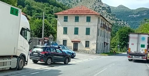 Tir sulla Statale 28, partiti i controlli dopo il dietrofront del sindaco Adolfo Tir sulla Statale 28, partiti i controlli dopo il dietrofront del sindaco Adolfo