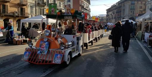 Il trenino di Natale Il trenino di Natale