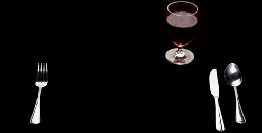 Cena al buio a Mondovì: Museo della Ceramica e Alberghiero insieme per l'inclusione Cena al buio a Mondovì: Museo della Ceramica e Alberghiero insieme per l'inclusione