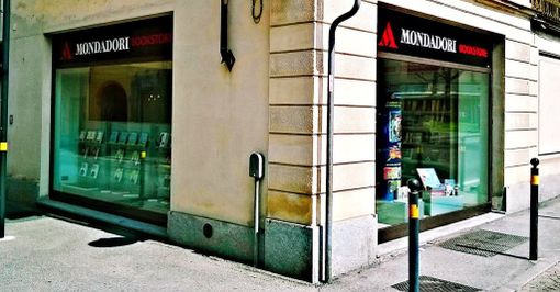 Alla libreria Mondadori di Saluzzo la presentazione dell'opera di Nuccio Viglietti Alla libreria Mondadori di Saluzzo la presentazione dell'opera di Nuccio Viglietti