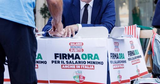 Salario minimo, a Cuneo una raccolta firme di Unione Popolare
