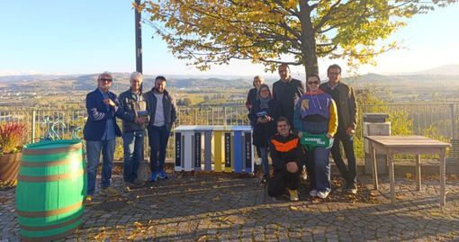 Alba: sul Belvedere a Scaparoni nuovi cassonetti in legno per la raccolta differenziata Alba: sul Belvedere a Scaparoni nuovi cassonetti in legno per la raccolta differenziata