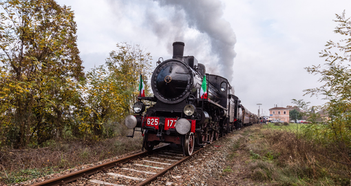 Il treno storico transitato a novembre da Alba a Castagnole Lanze ha riaperto la tratta dalla Capitale delle Langhe diretta ad Asti Il treno storico transitato a novembre da Alba a Castagnole Lanze ha riaperto la tratta dalla Capitale delle Langhe diretta ad Asti