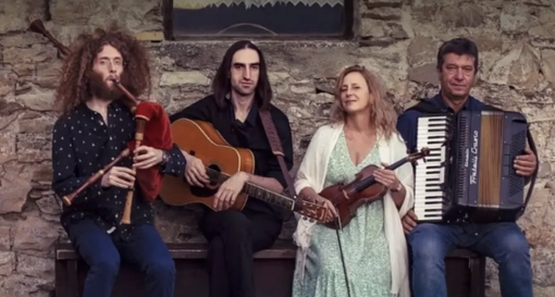 Il gruppo folk Enerbia in concerto a Garessio Il gruppo folk Enerbia in concerto a Garessio