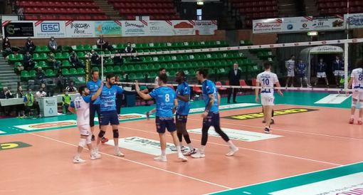 Volley maschile A2 - Il derby è di Cuneo, Mondovì si arrende 3-0 Volley maschile A2 - Il derby è di Cuneo, Mondovì si arrende 3-0