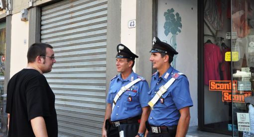 I carabinieri dichiarano guerra al taccheggio ed ai furti nei centri commerciali della Granda I carabinieri dichiarano guerra al taccheggio ed ai furti nei centri commerciali della Granda