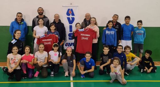 Dall'Avis Ceva mille euro a sostegno dell'Atletica Mondovì