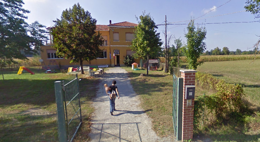La scuola dell'infanzia di Rifreddo (Mondovì) in una immagine di repertorio