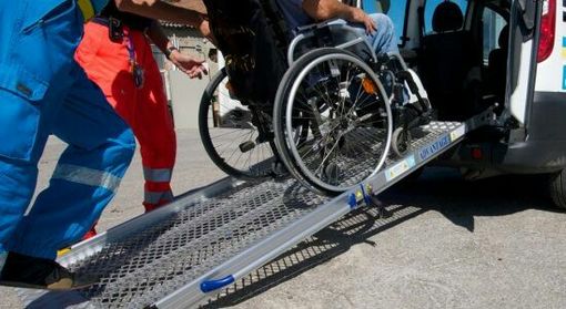 Troppo spesso sui bus di Cuneo la rampa di accesso per disabili non funziona