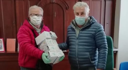 Niella Tanaro: "I Commedianti Niellesi" donano 400 mascherine alla popolazione
