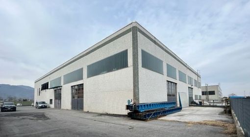 Vendesi capannone 400mq a Borgo San Dalmazzo