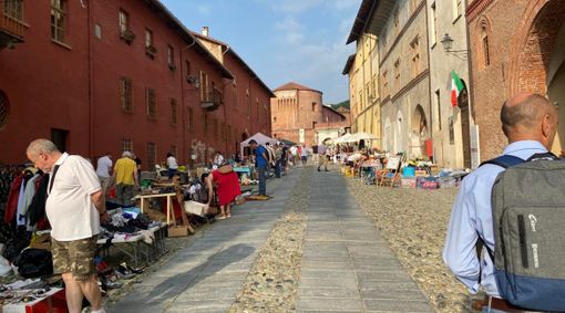 Una precedente edizione di "Svuota la cantina" a Saluzzo