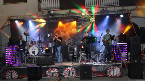 In foto la Controvento Nomadi Tribute band In foto la Controvento Nomadi Tribute band