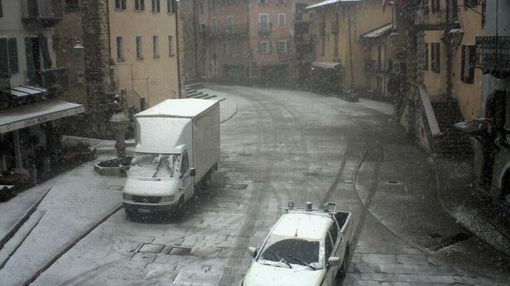 Neve e occupazione: le conseguenze drammatiche dell'inverno "ritardatario"