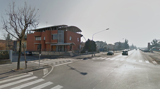 L'incrocio fra corso Europa e via San Bernolfo: qui sorgerà la nuova rotonda del Ferrone