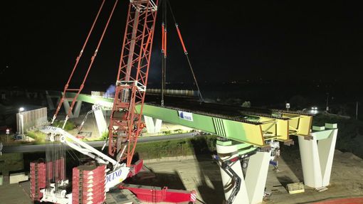 Asti-Cuneo, sul cantiere del viadotto sulla Sp7. Cirio, Gabusi e Bussalino: "Ultimo sforzo prima della consegna alla fine dell’anno" Asti-Cuneo, sul cantiere del viadotto sulla Sp7. Cirio, Gabusi e Bussalino: "Ultimo sforzo prima della consegna alla fine dell’anno"