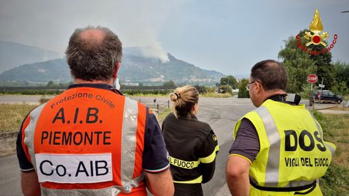 Oltre 60 le unità impegnate sino a ieri sul posto tra Vigili del Fuoco e volontari Aib Oltre 60 le unità impegnate sino a ieri sul posto tra Vigili del Fuoco e volontari Aib