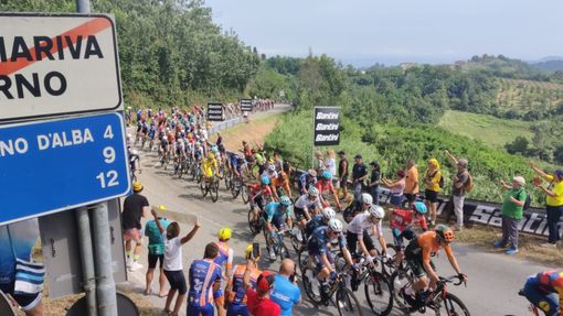 La vetrina del Tour, volano mondiale per il turismo di Langhe e Roero. E Cirio annuncia: "Pronti per  la Vuelta 2025"
