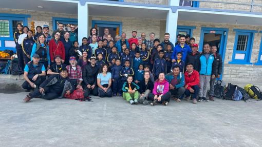 Il gruppo dei partecipanti con i bambini