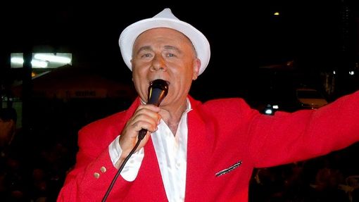 L’artista Luigi d’Alba L’artista Luigi d’Alba