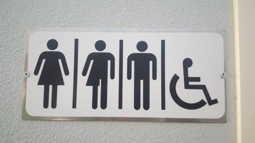 Dalle fabbriche (e non solo) parte la rivoluzione dei bagni gender neutral