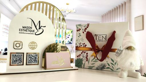 Il Natale è vicino: regala benessere con Maison 5 Esthétique Il Natale è vicino: regala benessere con Maison 5 Esthétique