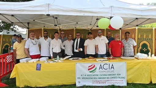 A.C.I.A. rilancia ad Alba l’impegno sociale: volontari e servizi per il progetto “A cena con…” A.C.I.A. rilancia ad Alba l’impegno sociale: volontari e servizi per il progetto “A cena con…”