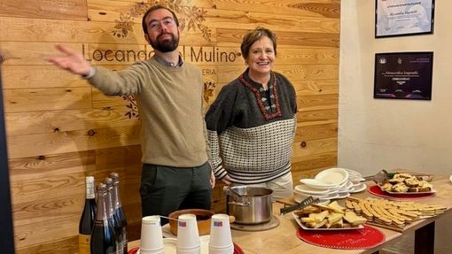 A Valcasotto la Vigilia vince su freddo e maltempo: la Merenda Natalizia unisce ancora una volta il borgo