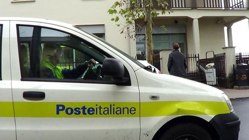 Poste: l'Ue boccia la distribuzione a giorni alterni e le chiusure degli uffici
