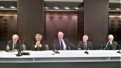 Il tavolo dei relatori della conferenza stampa Il tavolo dei relatori della conferenza stampa