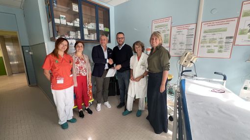 Donazione di CuneoGinnastica alla Pediatria di Cuneo Donazione di CuneoGinnastica alla Pediatria di Cuneo