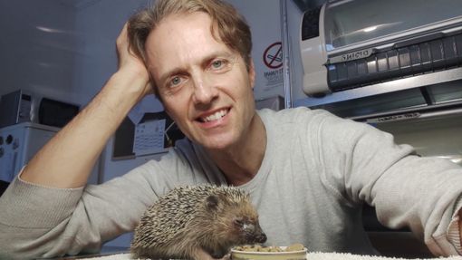 Il veterinario Massimo Vacchetta, fondatore della struttura langarola