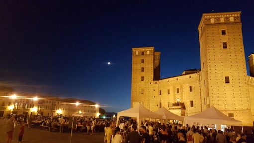Oltre 1300 persone in piazza Castello a Fossano per Amatrice: un successo la serata solidale