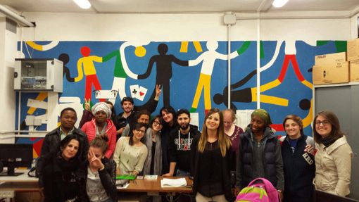 Integrazione e multietnicità: il gruppo informale "Cuneo Città Aperta" ha incontrato la classe serale del "Grandis" di Cuneo Integrazione e multietnicità: il gruppo informale "Cuneo Città Aperta" ha incontrato la classe serale del "Grandis" di Cuneo