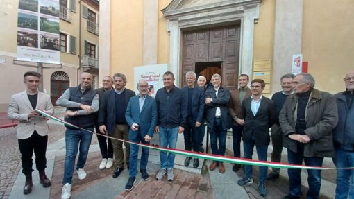 Un momento dell'inaugurazione Un momento dell'inaugurazione