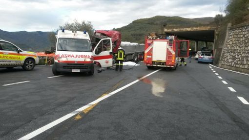 Strada statale del Colle di Nava riaperta al traffico dopo l'incidente di stamattina