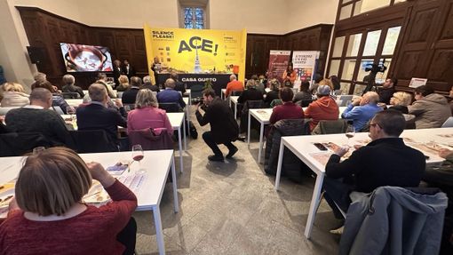 Nelle foto alcuni momento della degustazione tenuta a Casa Gusto