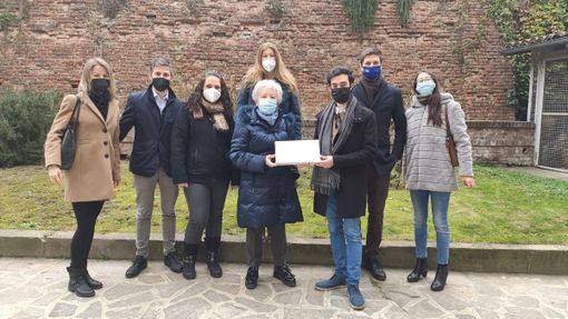 La consegna del tablet a La Morra La consegna del tablet a La Morra