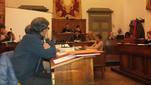 Il Consiglio comunale di Saluzzo in un'immagine di repertorio