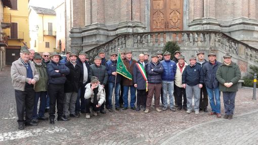 Foto di gruppo per gli Alpini di Venasca