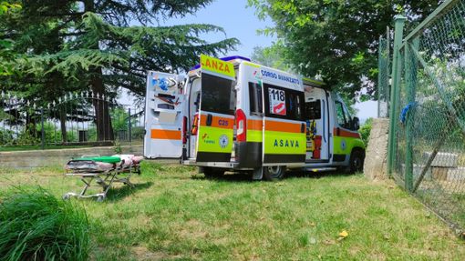 Turista americano cade e si ferisce durante una passeggiata in Borgata Croera a La Morra