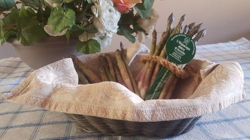 Stanno arrivando gli Asparagi dolci di Revello di Piero Fraire