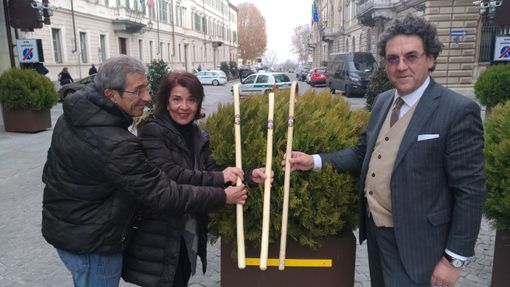 A Carrù il bastone dei "Tucau" diventa oggetto cult: 100 pezzi numerati in vendita per la Fiera nazionale del Bue Grasso