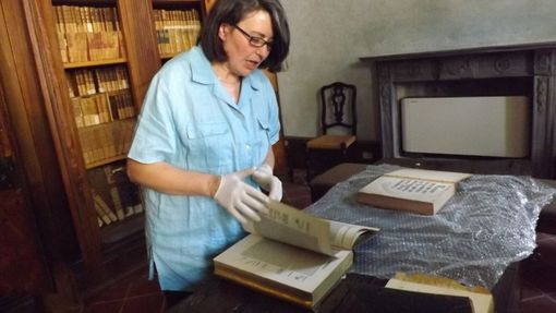 Giancarla Bertero, responsabile dei fondi storici del Comune, nell'archivio storico Giancarla Bertero, responsabile dei fondi storici del Comune, nell'archivio storico