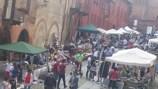 Saluzzo, Svuota la cantina in salita al Castello