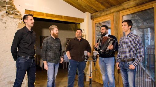 Pandemos, canti dalla Granda/06: da Sanfront Le Voci di Montagna [FOTO E VIDEO]