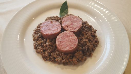 Menù del veglione di Capodanno: d’obbligo cotechino e lenticchie