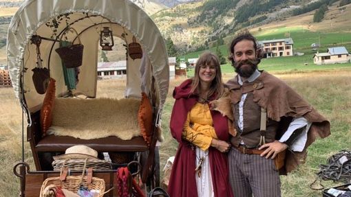 Charlotte e Céleste: in calesse dalla Francia a Roma per incontrare il Papa Charlotte e Céleste: in calesse dalla Francia a Roma per incontrare il Papa