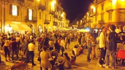 Saluzzo, shopping sotto le stelle